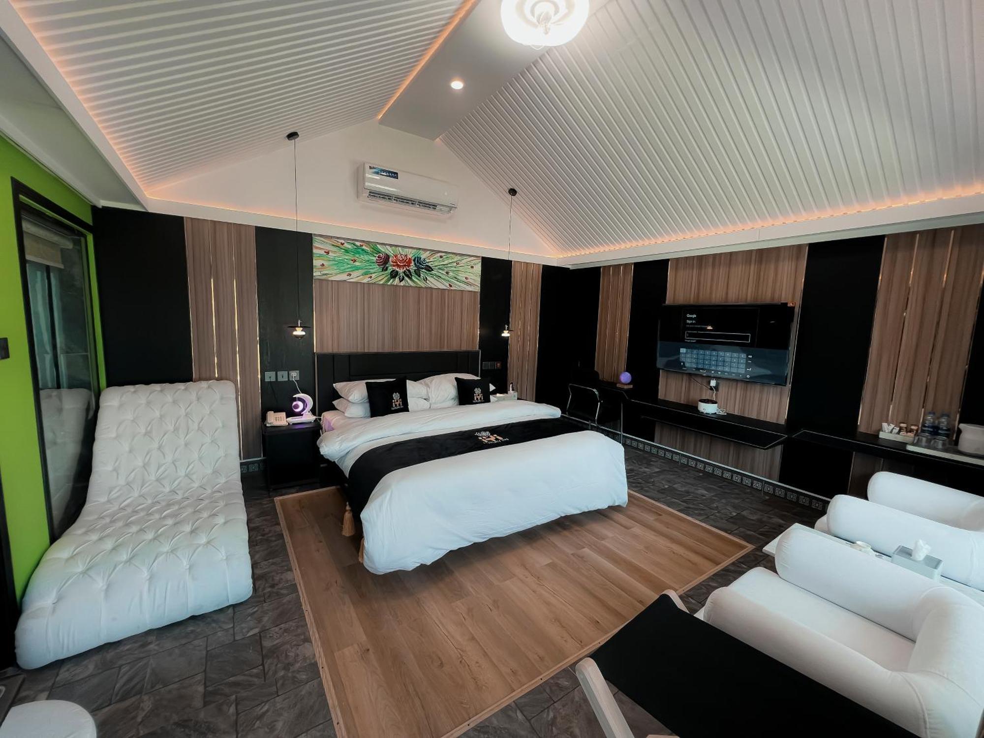 Iyi Luxury Inn Swat Saidu Sharif 外观 照片