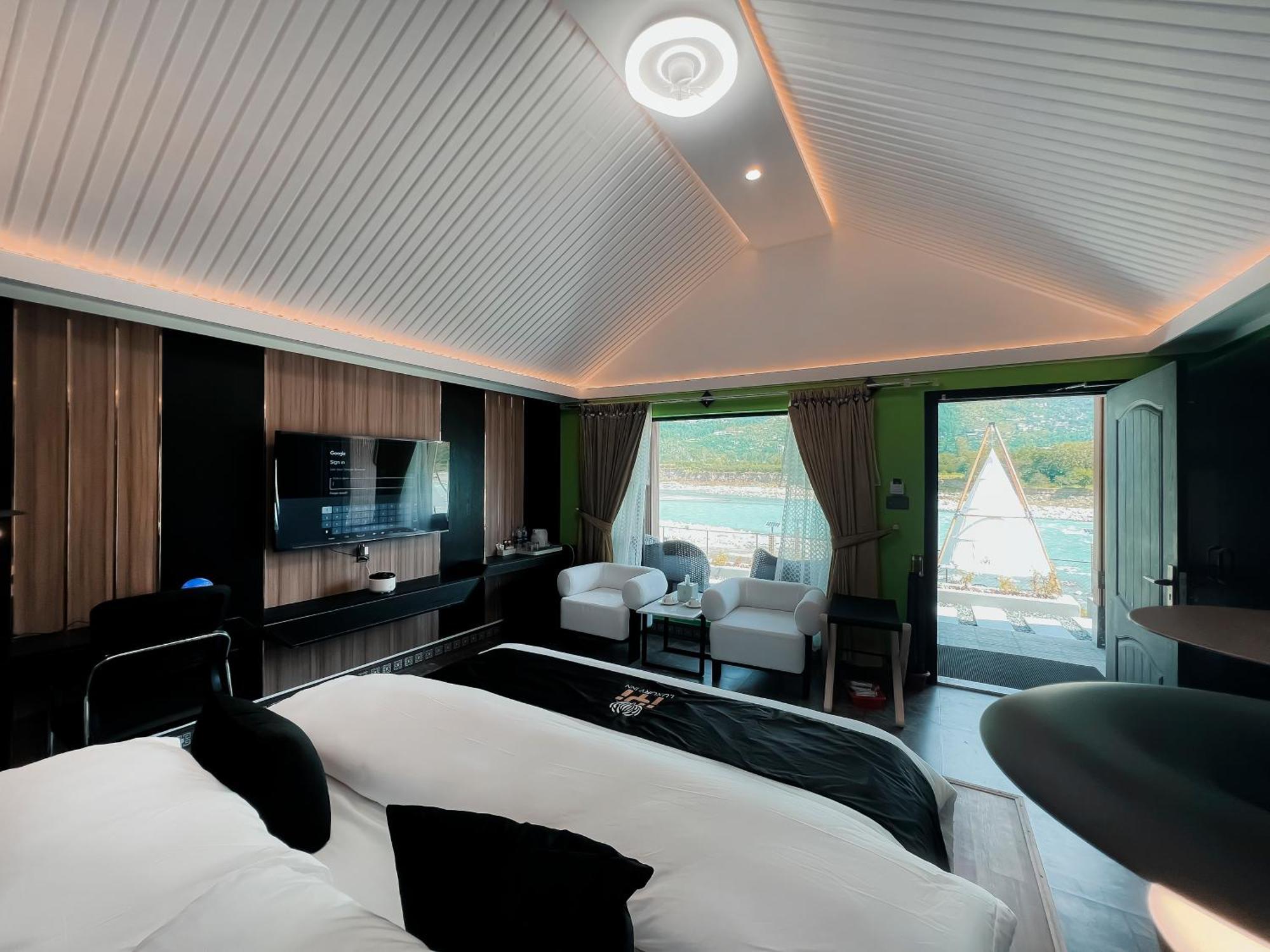 Iyi Luxury Inn Swat Saidu Sharif 外观 照片