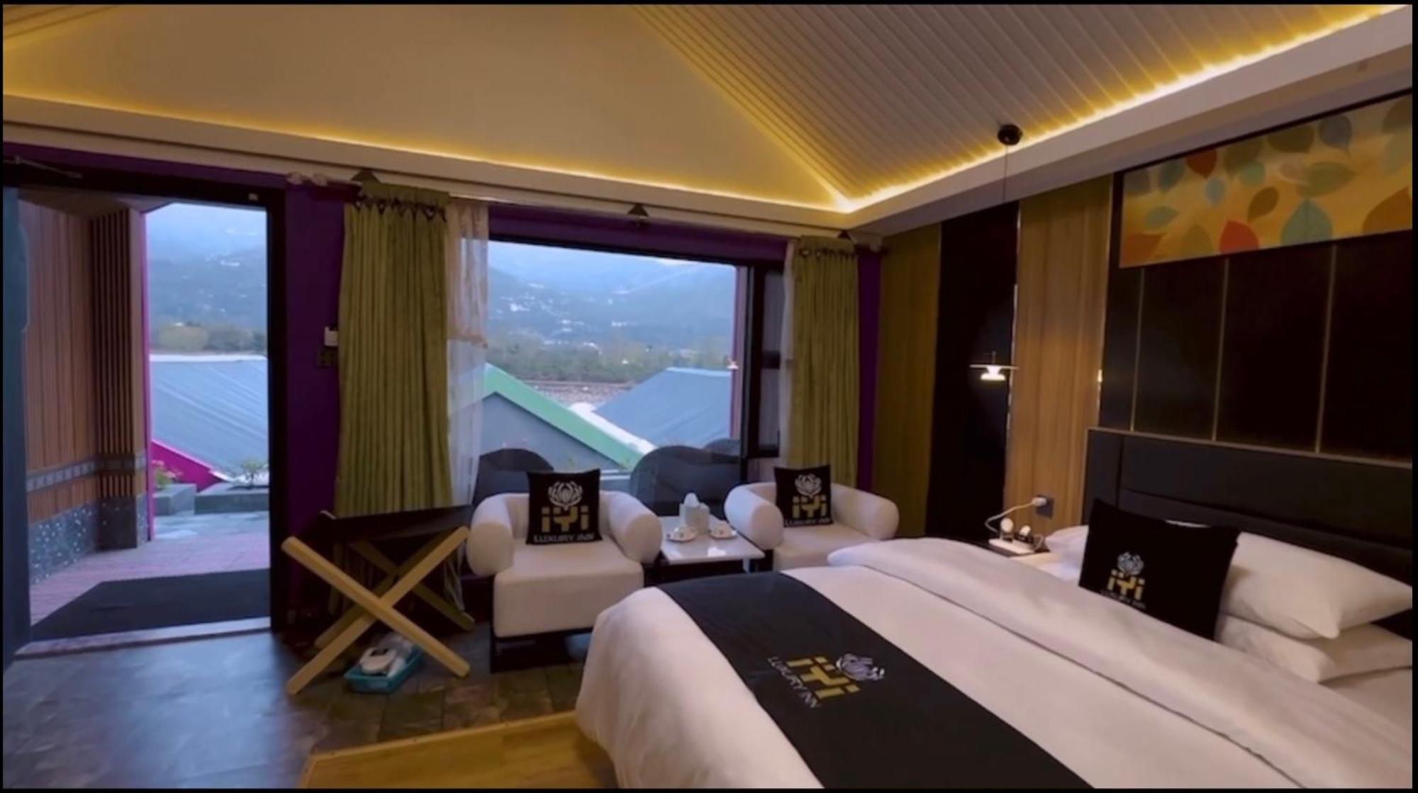 Iyi Luxury Inn Swat Saidu Sharif 外观 照片